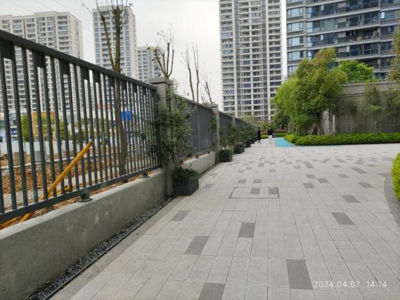 小区西侧围墙评估 中政建研